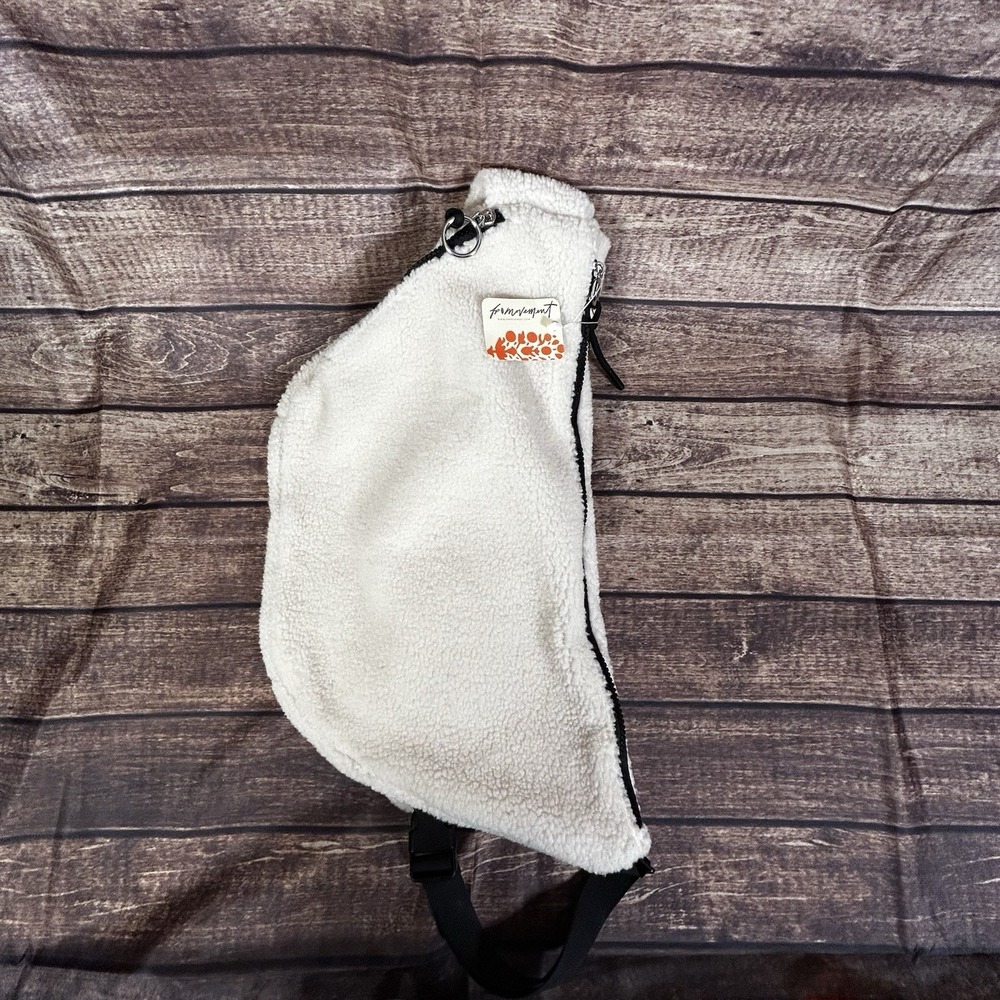 Free People Movement Overachiever Sherpa White Crossbody Sling Bag NWT - Picture 2 of 10